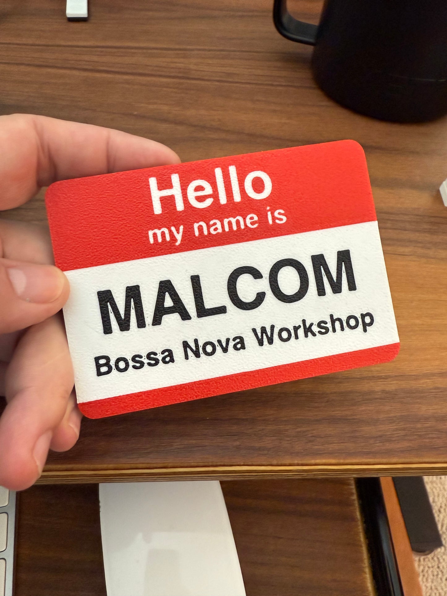 HelloTap Name Tag - Customizable and Reusable Smart Badge for Instant Networking